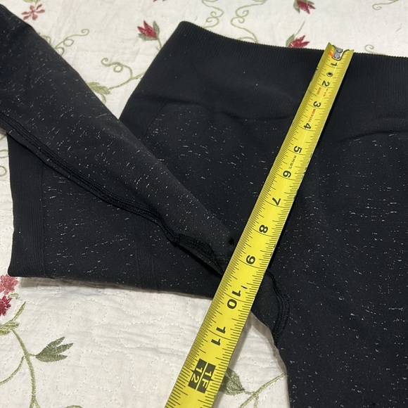 Lululemon Free To Flow 7/8 Tight Black / White Sz 10 - Picture 12 of 14